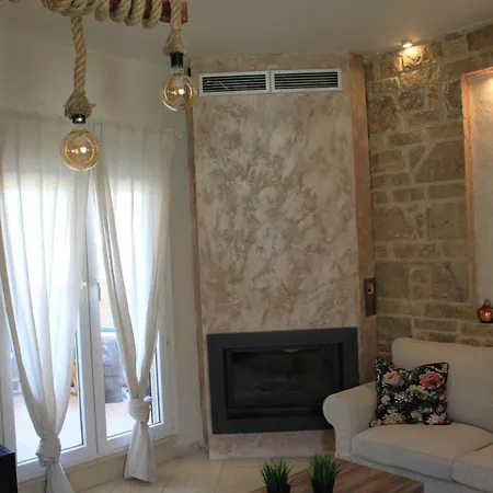 Stone Apartment Thessaloniki Exterior photo