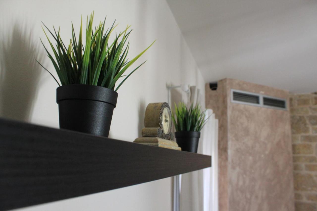 Apartment Stone *